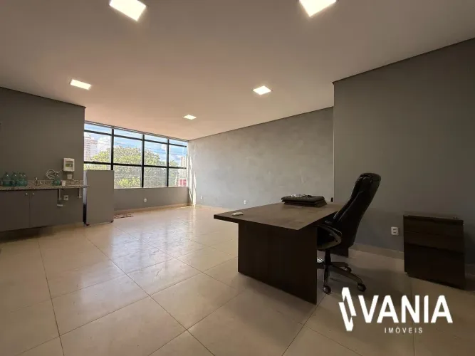Sala comercial c/ 1 banheiro na 305 sul