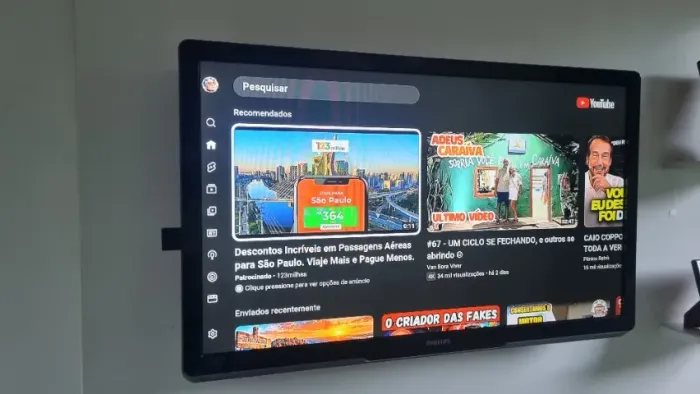 TV Philips 32" + Amazon Fire Stick TV HD - Funciona como Smart TV!