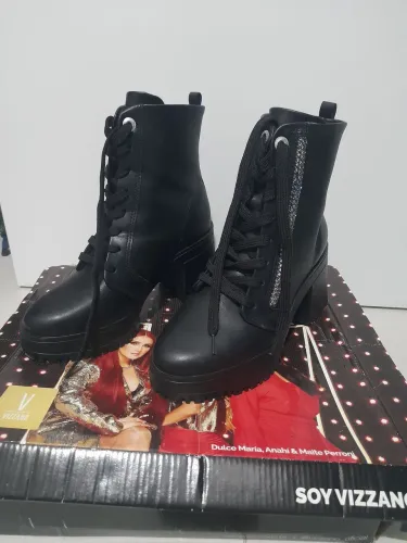 Bota Vizzano n 35 nova super confortável