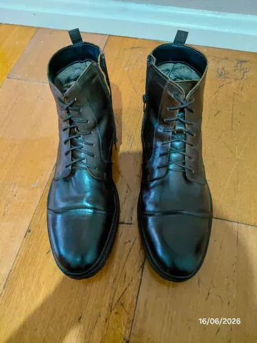 Bota democrata em couro marrom tamanho 42/43