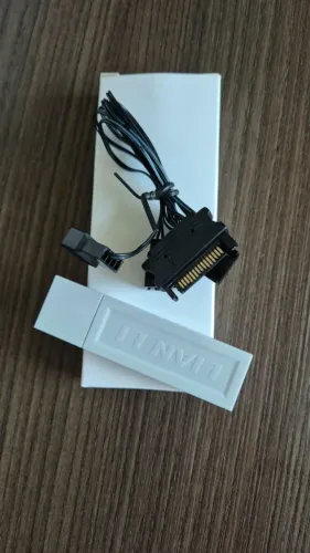 Lian Li L-Wireless Controller branca, modelo RF-T-W