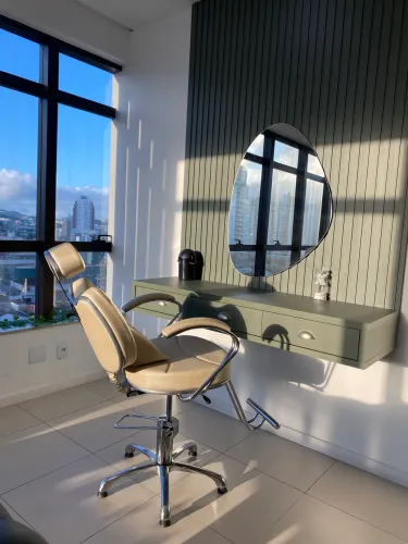 Cadeira maquiadora/designer/ estética