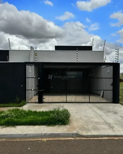 Casa/Sobrado Casa em Maringá
