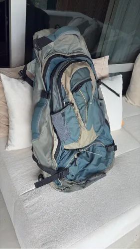 Mochila Deuter 70L (Mochilao) - Verde e cinza (Made in Germany)