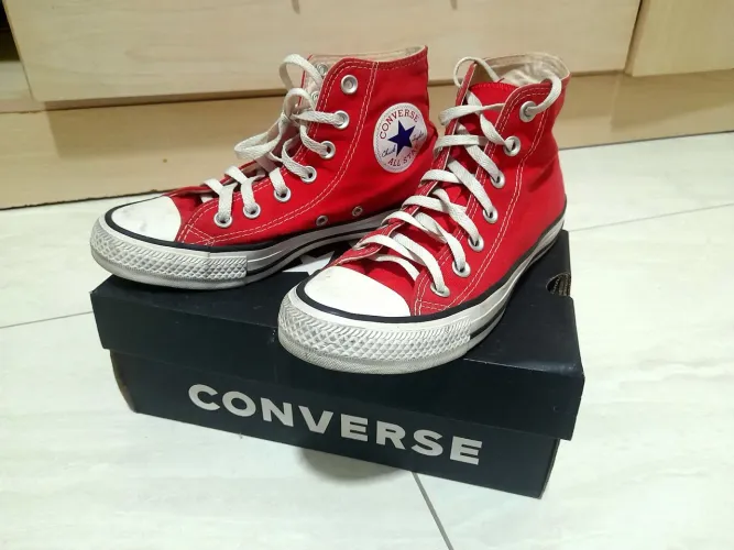 Tênis All Star Chuck Taylor Original Vermelho Cano Alto - n°35 Semi Novo