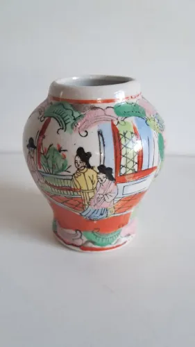Vasinho chinês, 8 cm, em perfeito estado!