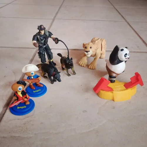 Lote de brinquedos
