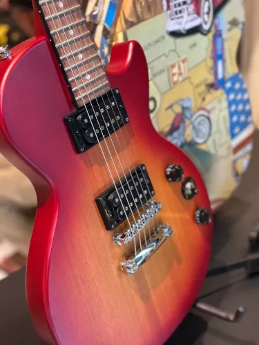 Guitarra Les Paul Epiphone - Novíssima