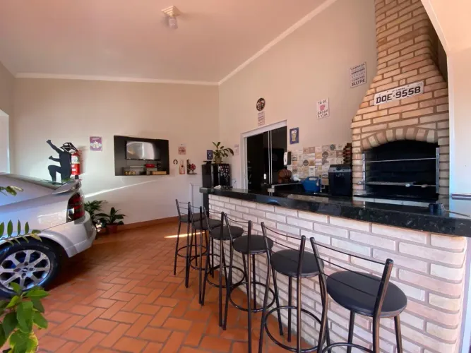 Casa 3 dormitórios no Jardim Lagoa Nova