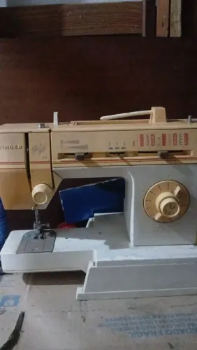 Máquina de costura