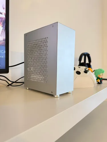 PC Gamer Mini-ITX RTX 4060 8GB + i7 9700 + 16GB + NVMe 1TB