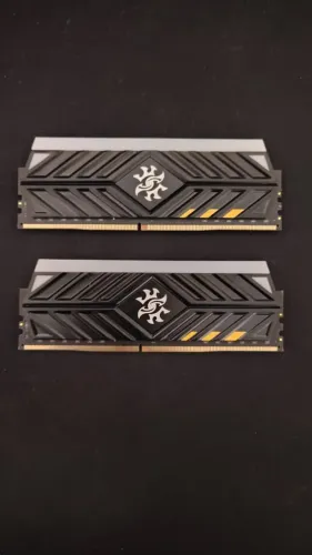 Memória XPG Spectrix D41, 16GB, 3200MHz, DDR4, RGB, CL 16