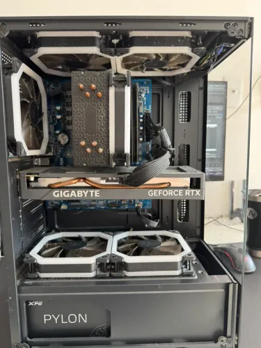 PC GAMER - RTX 4060 8GB - 32GB RAM
