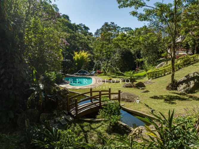 Imóvel deslumbrante em Corrêas