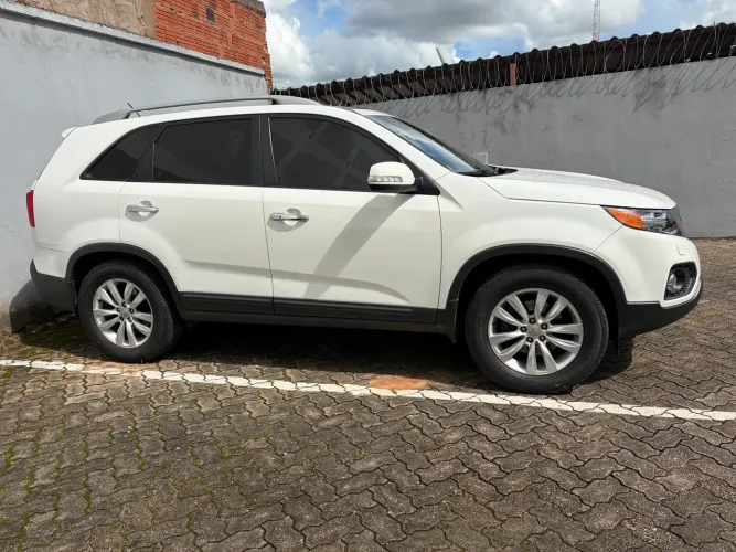 Kia Motors Sorento 3.5 V6 24V 278cv 4X2 Aut. 2012