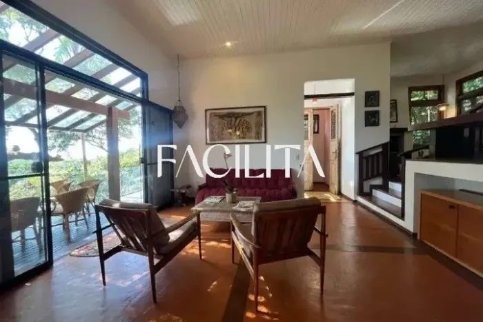 Casa com 4 quartos no bairro Canto da Lagoa, Florianópolis