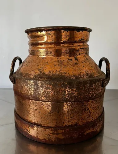 Latão antigo de cobre