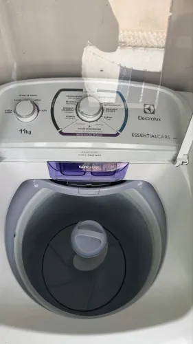 Máquina de Lavar Eletrolux 11kg - pouco usada