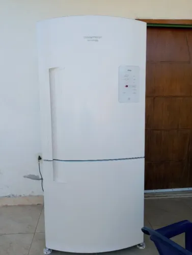 Vendo geladeira Brastemp invesse