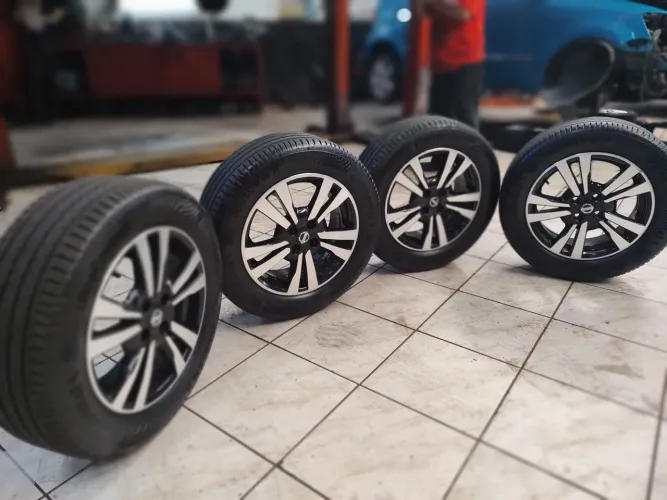 Jogo Rodas Original Nissan Kickis