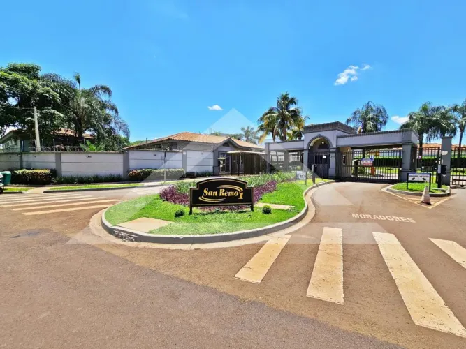 Casa térrea à venda no Condomínio San Remo I, próximo à Av. Dr. Célso Charuri - Ribeirão P