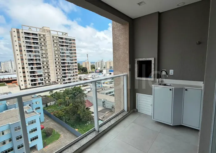 Apartamento no Edifício Alameda Jobim em Itajaí SC.