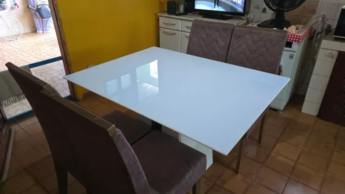 Mesa de Jantar 4 Cadeiras Usada - Marca DJ Móveis 