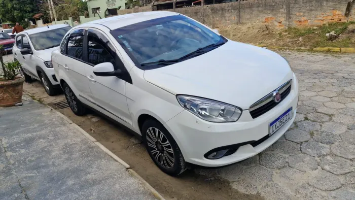 Fiat Grand Siena Essence 1.6 Flex 16V 2016