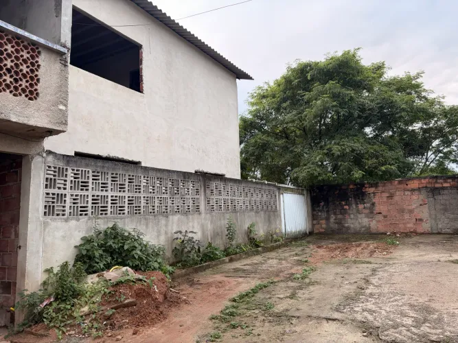 Casa em vila fechada troco também 