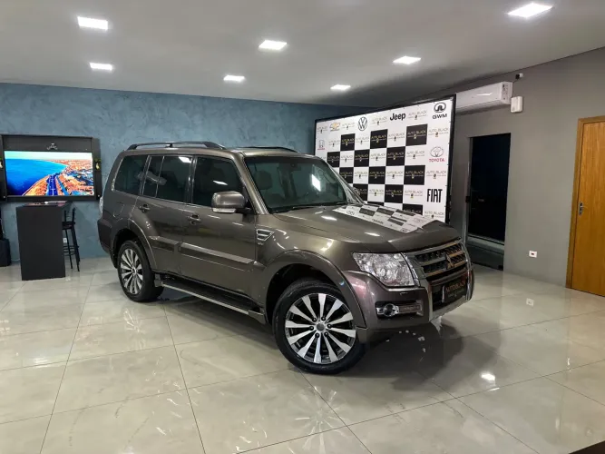 Mitsubishi Pajero HPE Full 3.2 4X4 T.i.dies. 5P AUT 2016