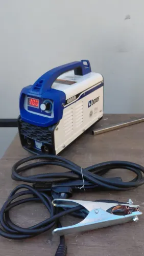 MÁQUINA DE SOLDA BOXE 150 EM ÓTIMO ESTADO DE CONSERVAÇÃO