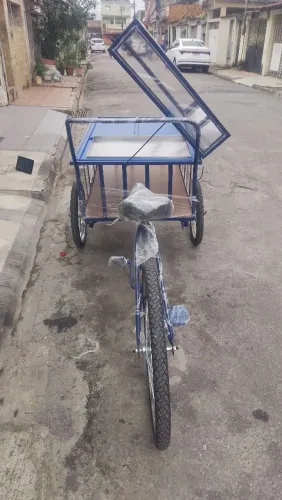 Uma Bicicletar de carga 