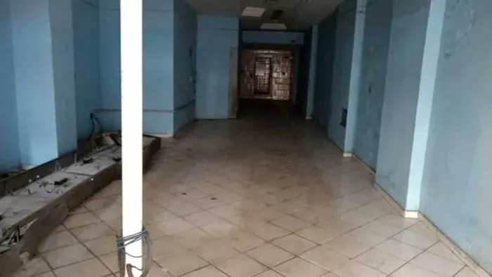 LOJÃO DE RUA PRÓXIMO AO METRO EM LOCALIZAÇÃO DE GRANDE MOVIMENTO!!