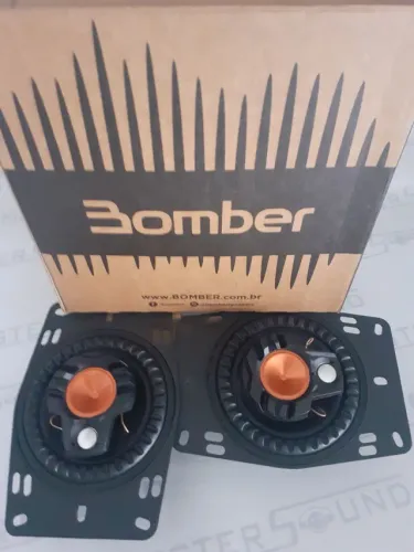 Alto falante. Bomber. 4",50 RMS  cada. multifixação. Garantia. Novo. Instalado. 
