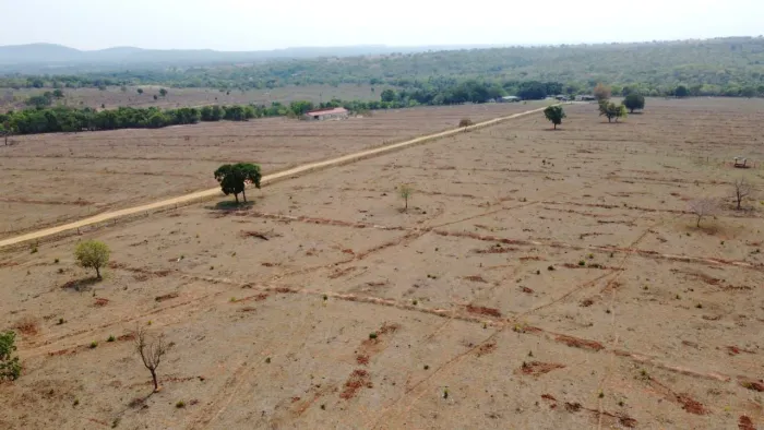 Fazenda 152 alq em aragarça Goiás beira do asfalto 