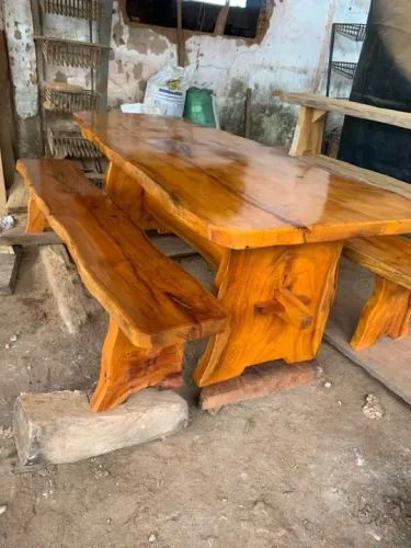 Mesa rústica 