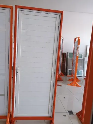 porta aluminio lambril 2.10x0,80 - frete a/c - pagamento an entrega