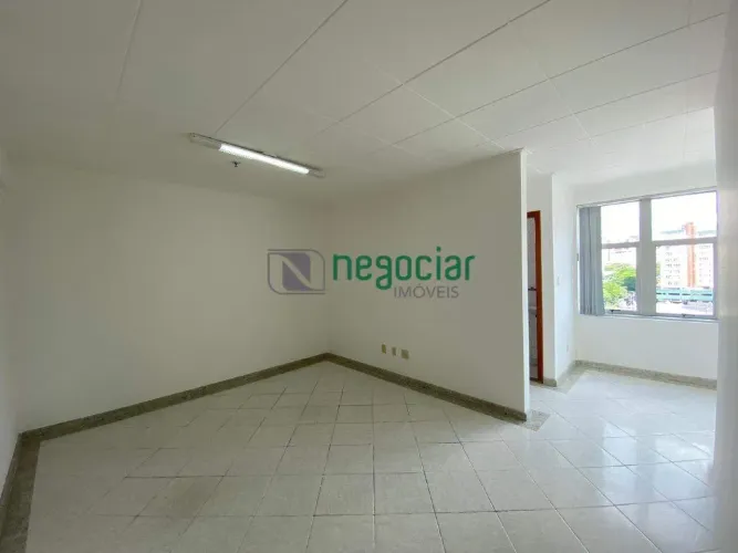 Sala com 02 vagas de Garagem