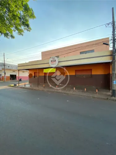 Galpão para Locação - 350m² - Jardim Ipanema - Uberlândia/MG codigo: 142775