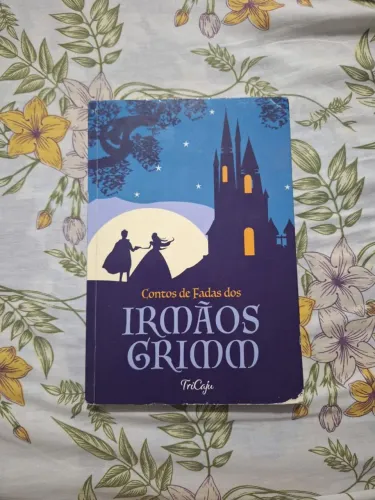 Livro Contos de Fadas dos Irmãos Grimm