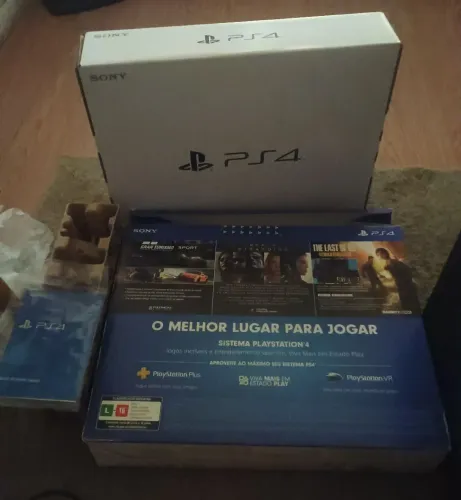 Caixa PS4 SLIM - leia o anúncio 