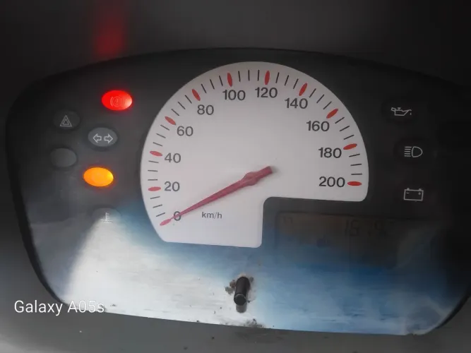 Vendo selta 2002 valor 12.500