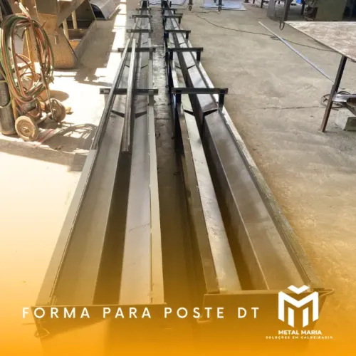 Forma metálica para poste duplo T de concreto padrão energia