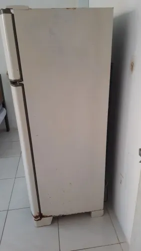 Vendo geladeira não funciona 