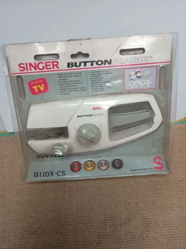Singer Button Magic - Máquina de Costurar Botões