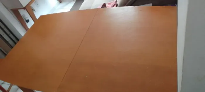Mesa de madeira expansiva 