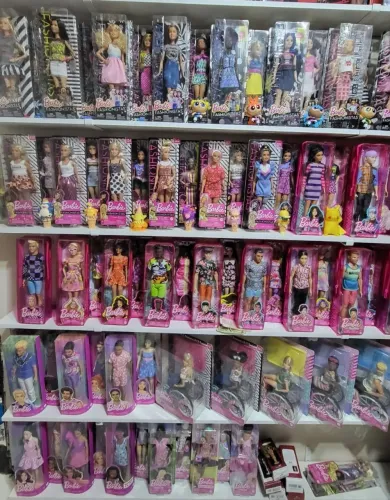 BONECAS BARBIES FASHIONSTAS NOVAS NA CAIXA.  VALORES NA DESCRIÇÃO 