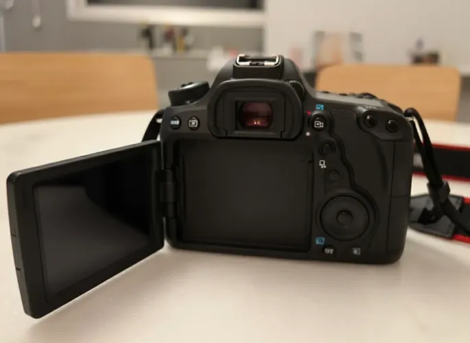 Canon EOS 80D Kit Profissional | 50mm f/1.8 + Tokina 11-16mm f/2.8