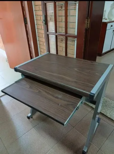 Vendo mesa de escritório $250
