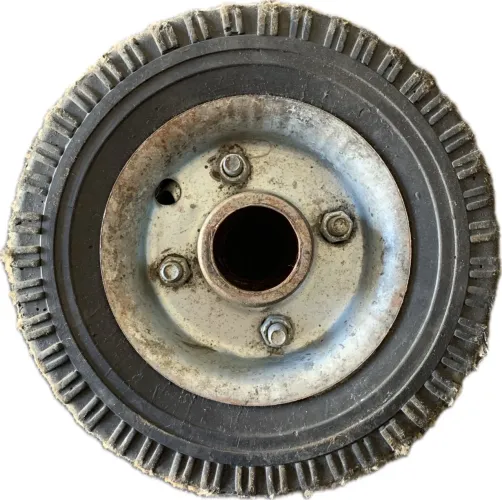 Roda de Ferro com Pneu Borracha Maciça 